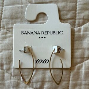 Banana Republic Gold Teardrop Earrings